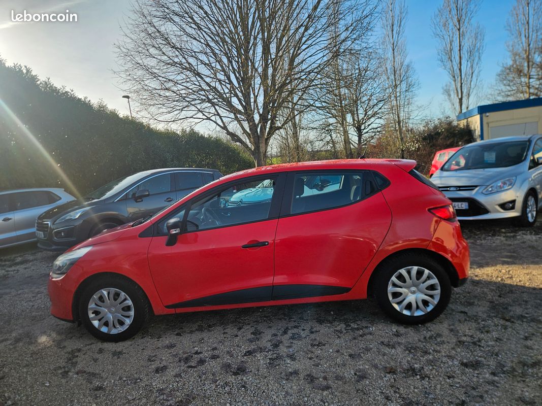 RENAULT Clio IV 1.5 dCi FAP eco2 75 cv ( 173 000 km ) (image 2)