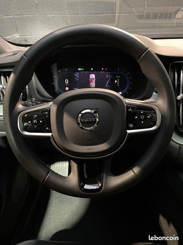 VOLVO XC60 T8 455Ch POLESTAR - 1 ère main - Historique VOLVO - Carplay - Attelage - Marches Pieds (image 10)