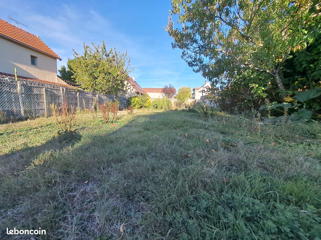 Terrain à bâtir 250 m² – LA VERRIÈRE (78320) (image 1)