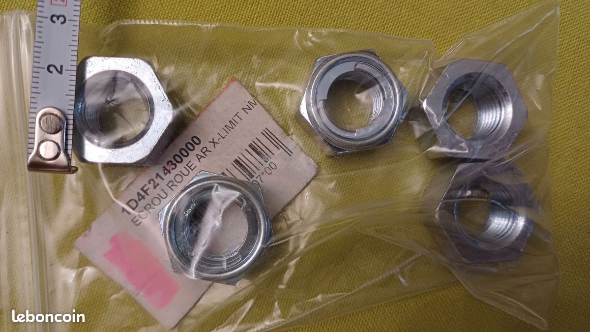Ecrou roue arriere neuf origine Mbk ZX ref de chez Motobecane (image 3)