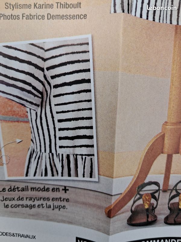 Patron De Couture Femme Modes Et Travaux - Robe Rayée Juin 2025 - Neuf