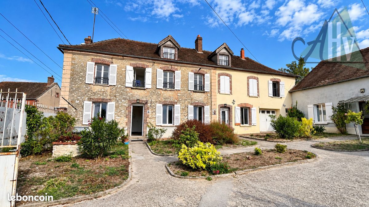 Maison 11 pièces 283 m² · à Saint-Loup-de-Naud · 283 m² · 400 000 €