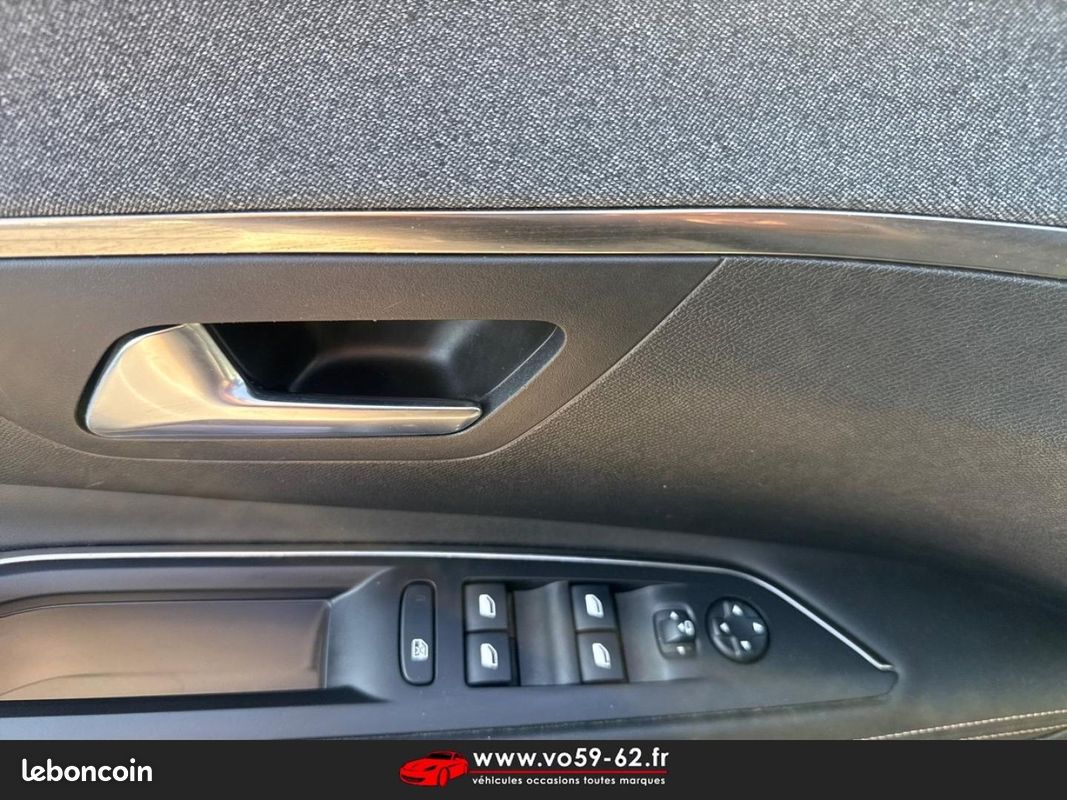 Peugeot 3008 HYBRID 225ch GT Line e-EAT8 10cv (image 13)