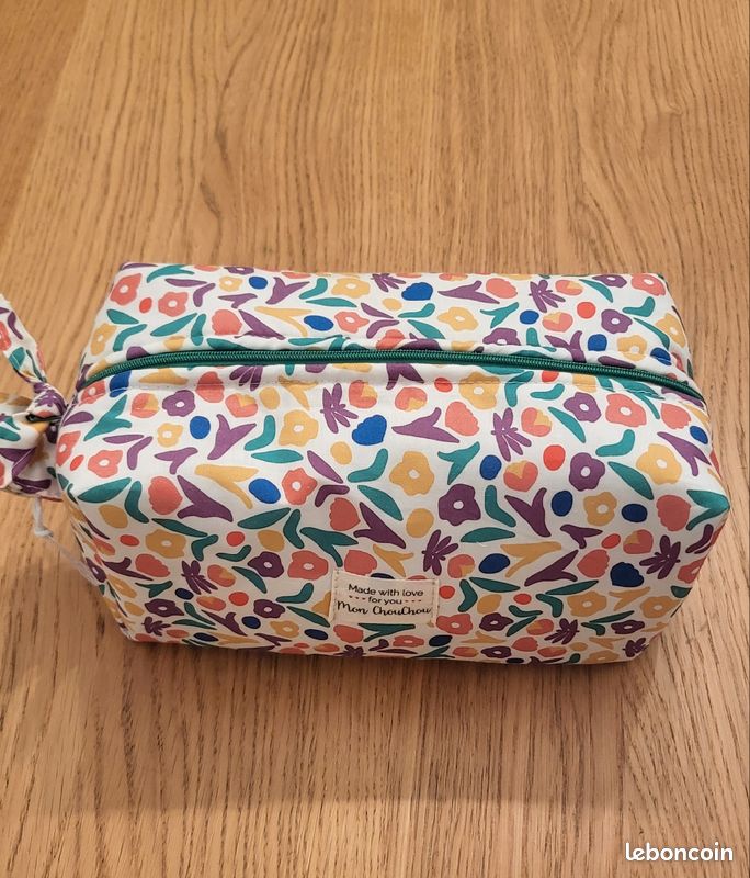 Trousse de toilette/maquillage (image 2)