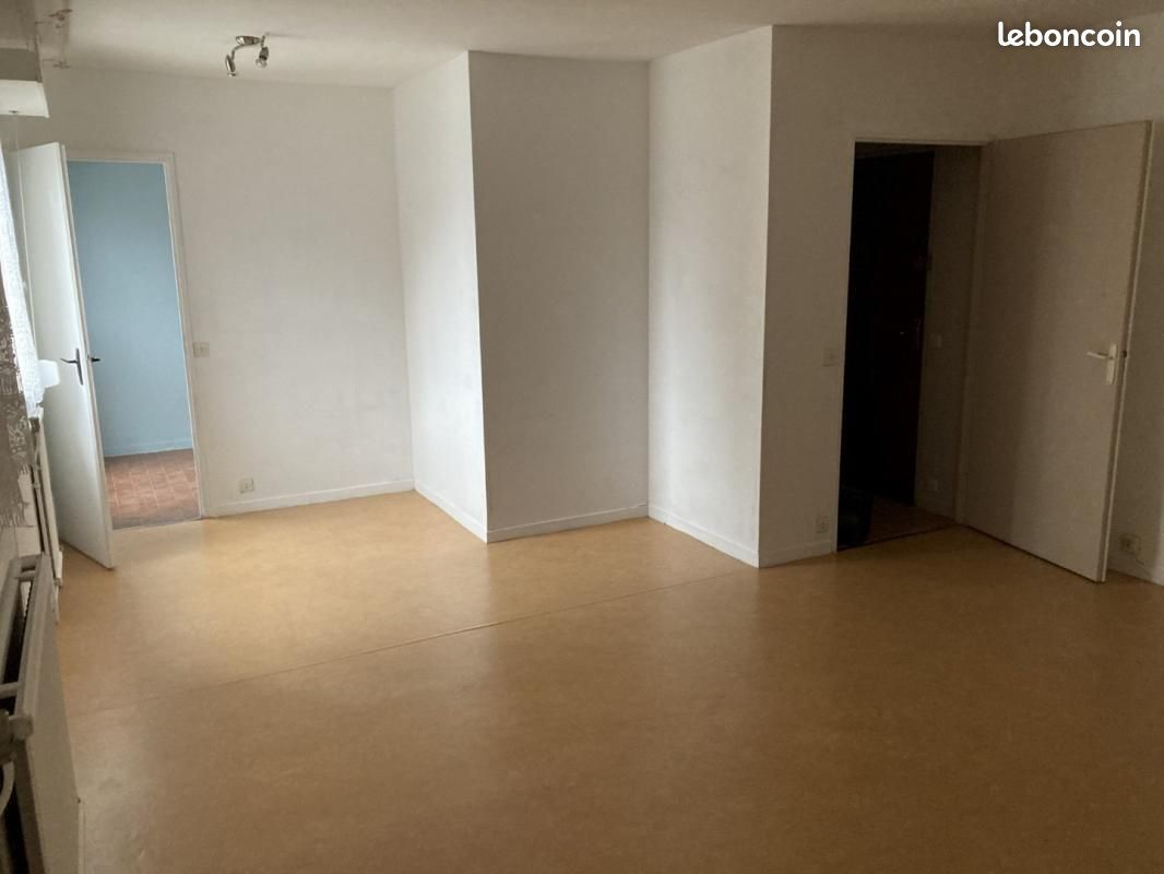 Appartement 2 pièces 53 m² · à Lisieux · 53 m² · 587 €/mois