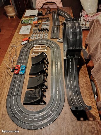 Circuit De Voitures SPEEDDEX Vintage - Avec Train - Vendu En L'état - Jouet Ancien