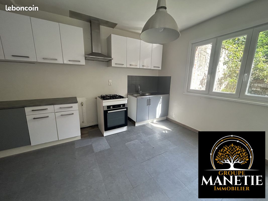 Maison a louer - 6 pièce(s) - 140 m2 - Surfyn