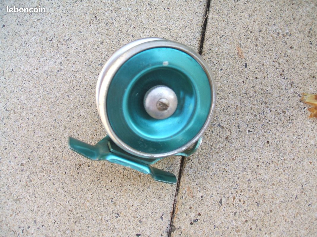 Moulinet Pêche PRATIC Vintage – Bleu Capoté – Années 50/60 – Collection France