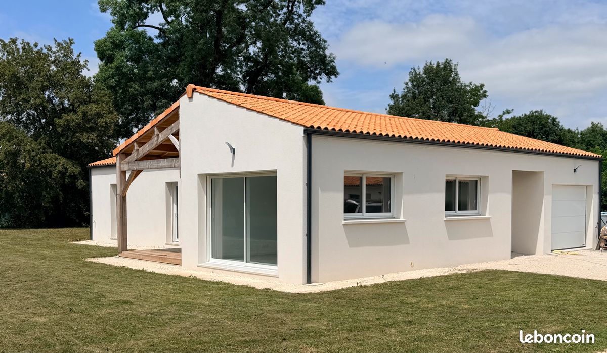 Maison 4 pièces 122 m² · à Saint-Georges-des-Coteaux · 122 m² · 310 000 €