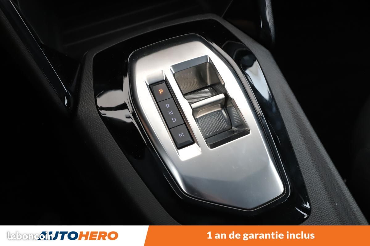 Peugeot 208 1.2 Hybrid Style e-DCS6 100 ch (image 22)
