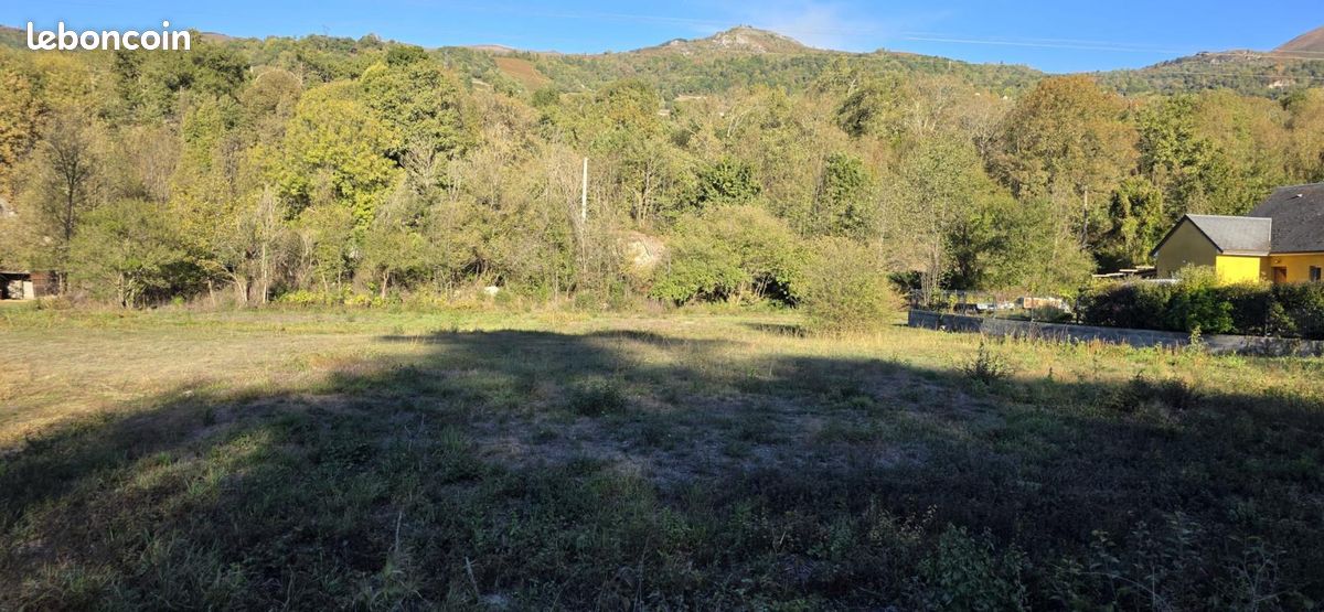 Terrain 3086 m² · à Beaucens · 101 000 €