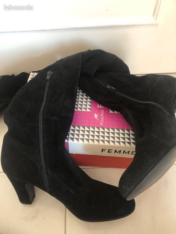 Bottes chaussettes hautes noires 38 TBE Chaussures