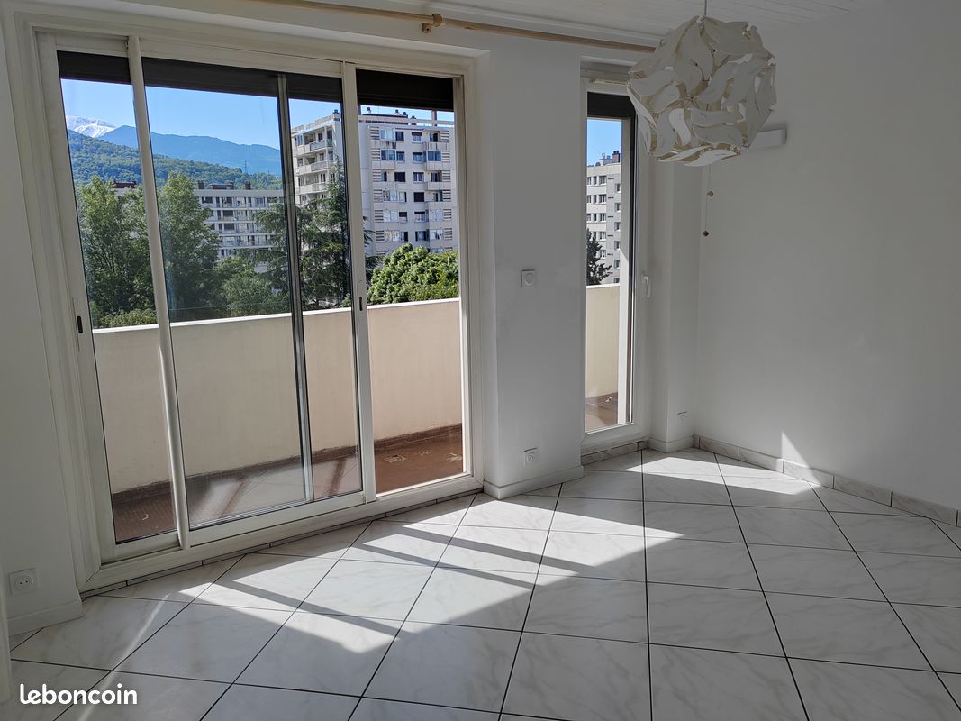 Appartement 3 pièces 56 m² · à Saint-Martin-d'Hères · 56 m² · 124 000 €