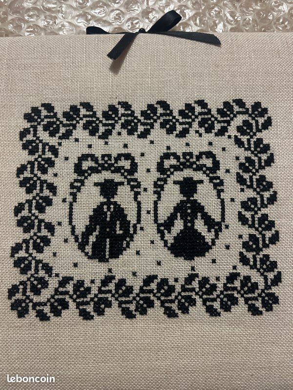 Broderie Point De Croix Terminée – Fait Main, Unique Et Prête à Encadrer