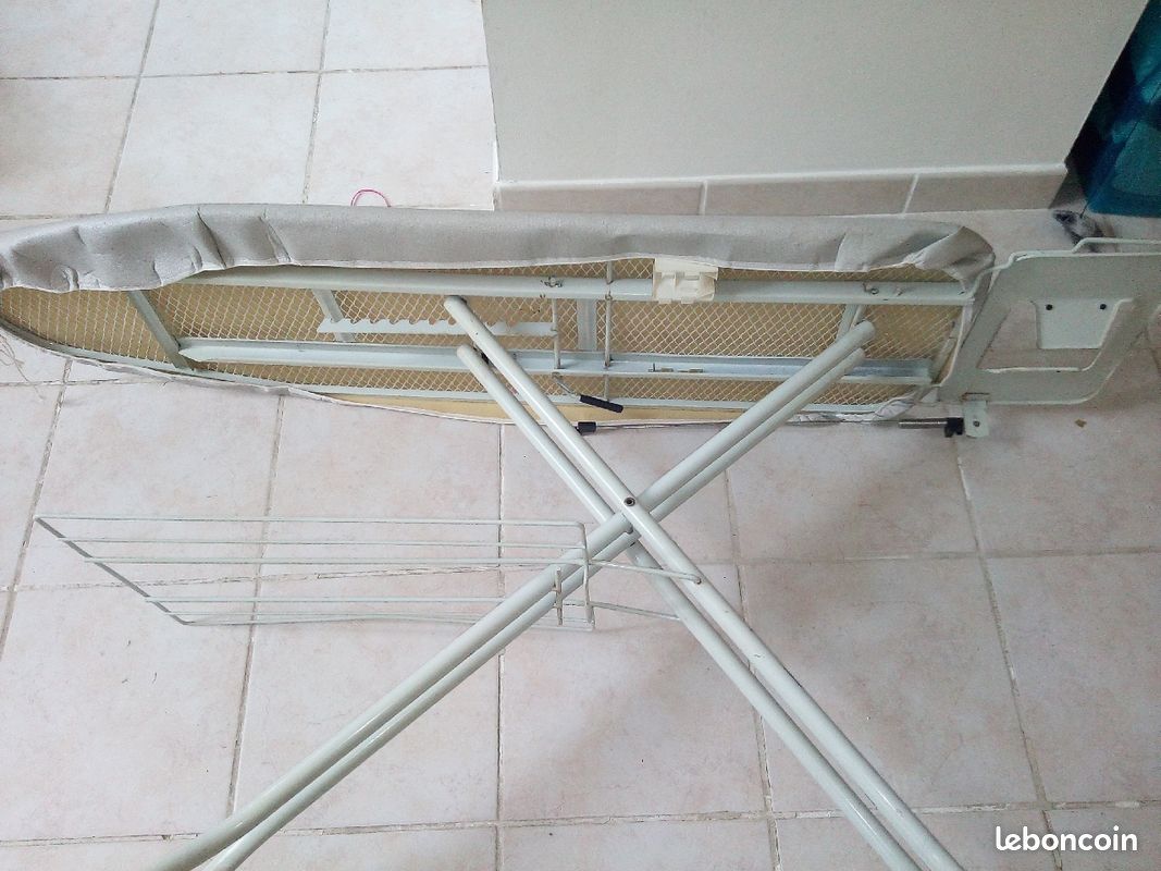 Table à repasser (image 3)