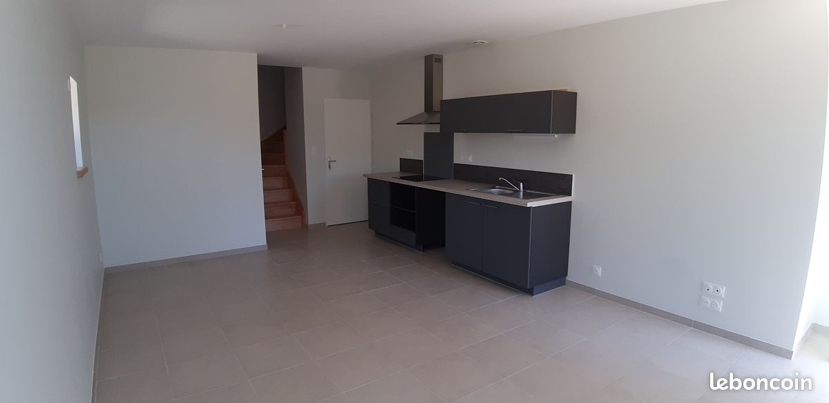 Parking 3 pièces 59 m² · à Luriecq · 59 m² · 690 €