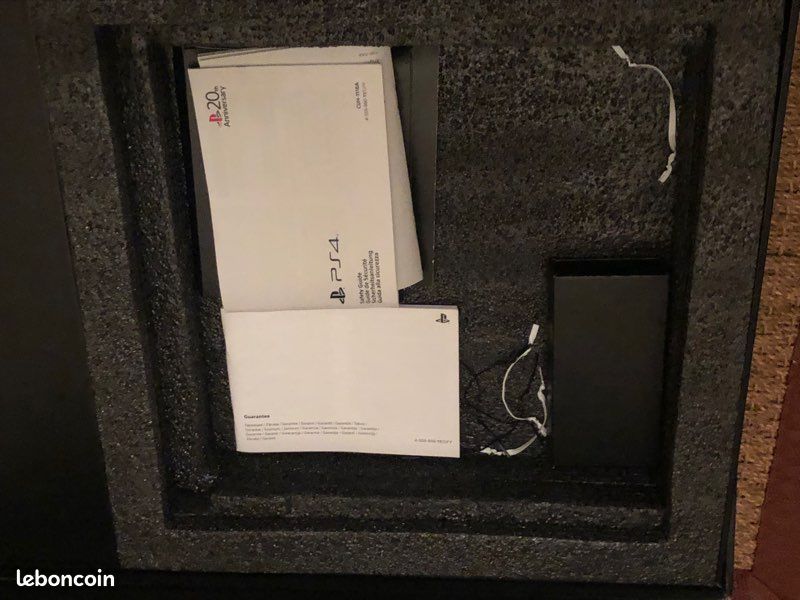 Sony Ps4 20th anniversary collector (image 2)