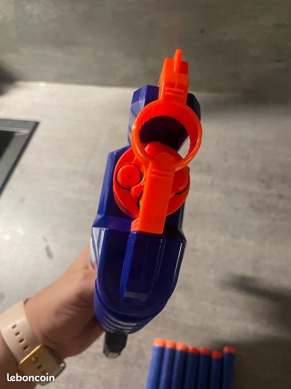 Pistolet nerf Elite 2.0 + 11 fléchettes (image 2)