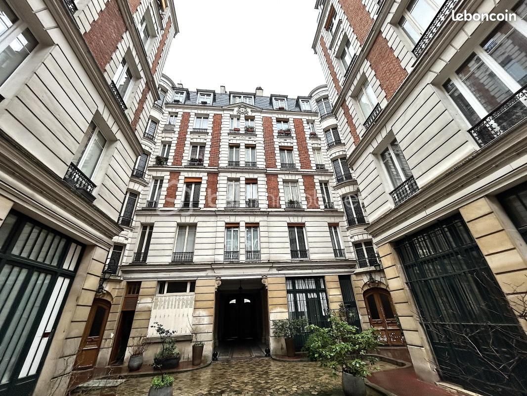 Appartement 4 pièces 85 m² · à Paris · 85 m² · 2 700 €/mois