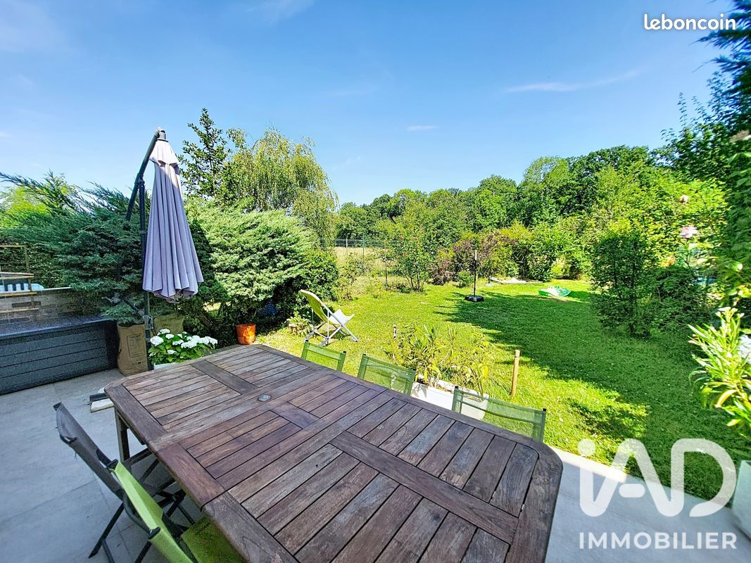 Maison 8 pièces 161 m² · à Magny-les-Hameaux · 161 m² · 475 000 €