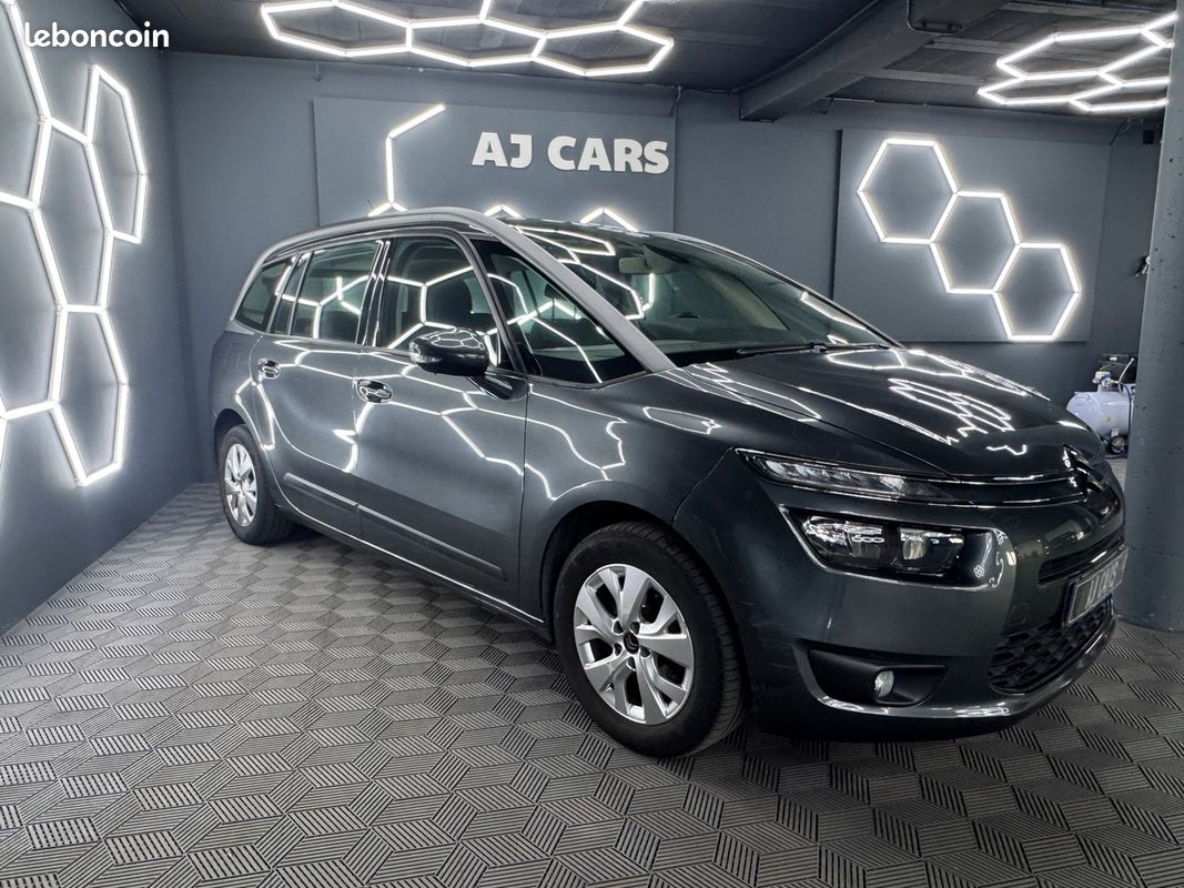 Citroën Grand C4 Picasso 1.6 HDI 120Ch *7 PL *DISTRI NEUVE *CAMERA AR* TOIT PANO *GARANTIE 12MOIS (image 4)