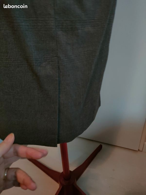 Jupe tailleur mi-longue fendue ceinture (image 8)