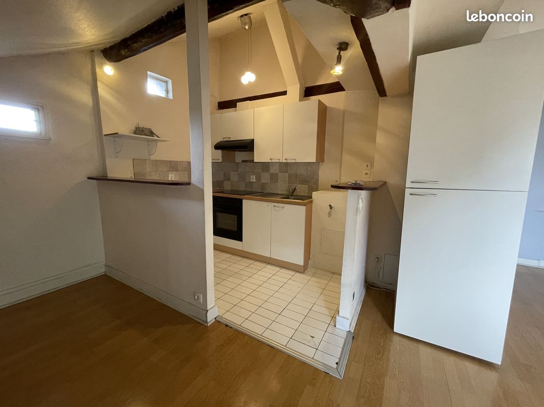 Appartement a louer - 2 pièce(s) - 37 m2 - Surfyn