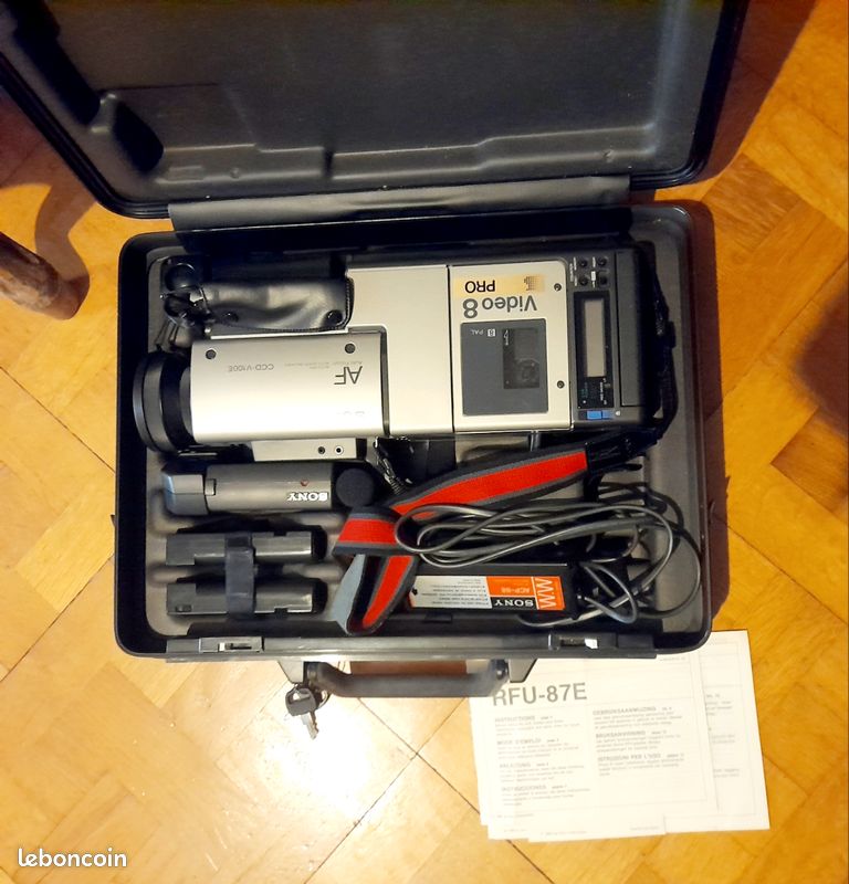 Sony Vidéo 8 Pro AF CCD-V100E - Photo, audio & vidéo