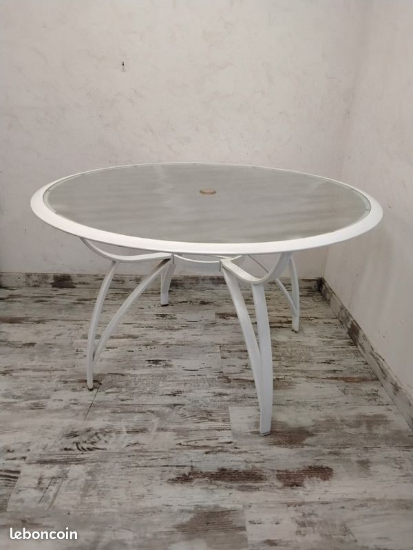 Table ronde, table d’extérieur (image 8)