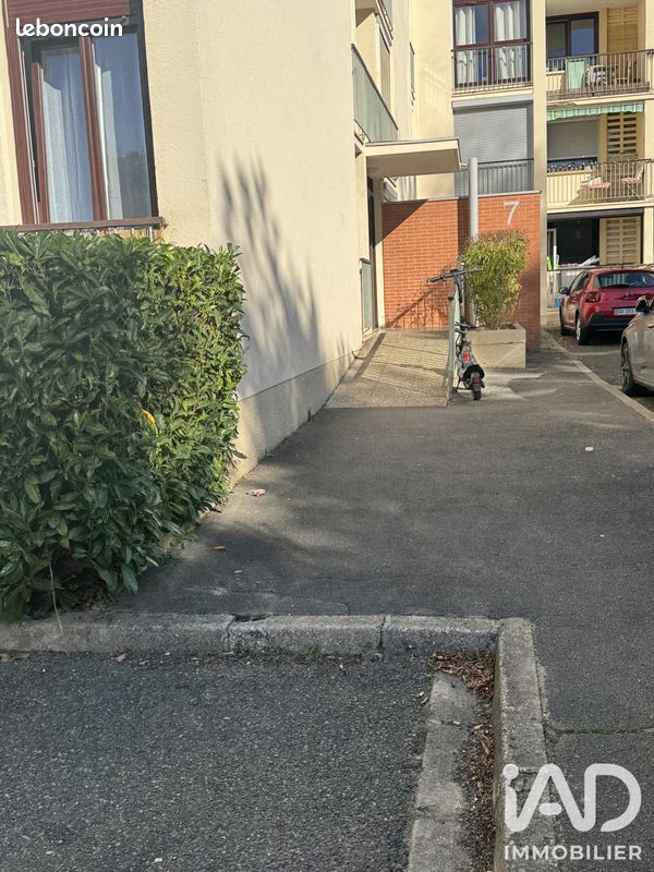 Appartement 4 pièces 71 m² · à Avon · 71 m² · 135 000 €