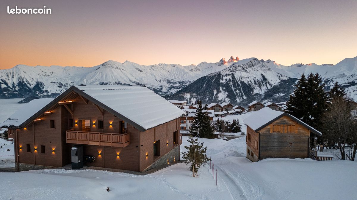 Maison 8 pièces 200 m² · à Fontcouverte-la-Toussuire · 200 m² · 1 190 000 €