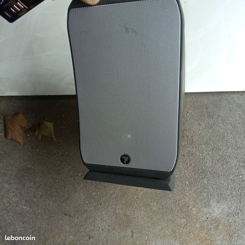 Home cinéma 5.1 focal cub 2, complet ,bon état,vendu avec 4 pieds (image 2)