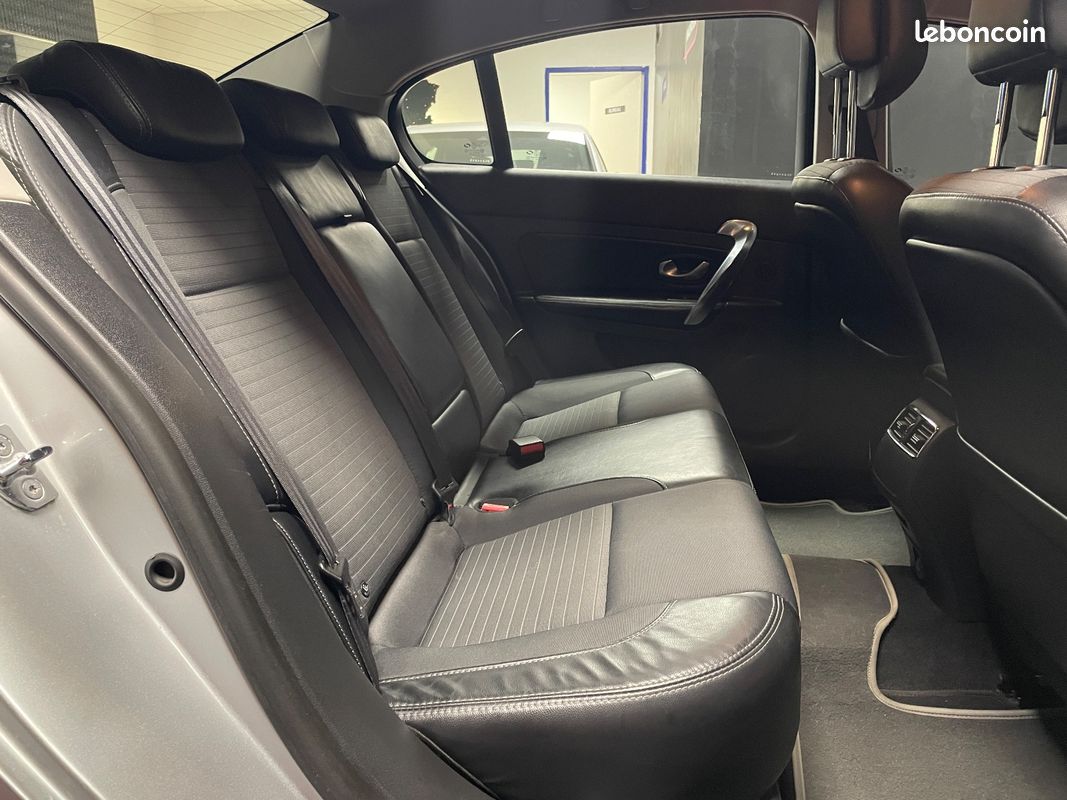 RENAULT LATITUDE BUSINESS dCi 150 FAP Business (image 18)