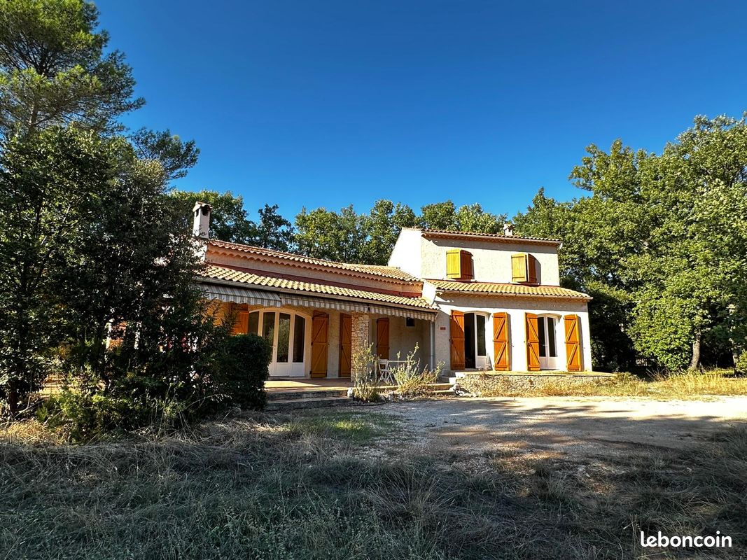 Maison 6 pièces 150 m² · à Nans-les-Pins · 150 m² · 485 000 €