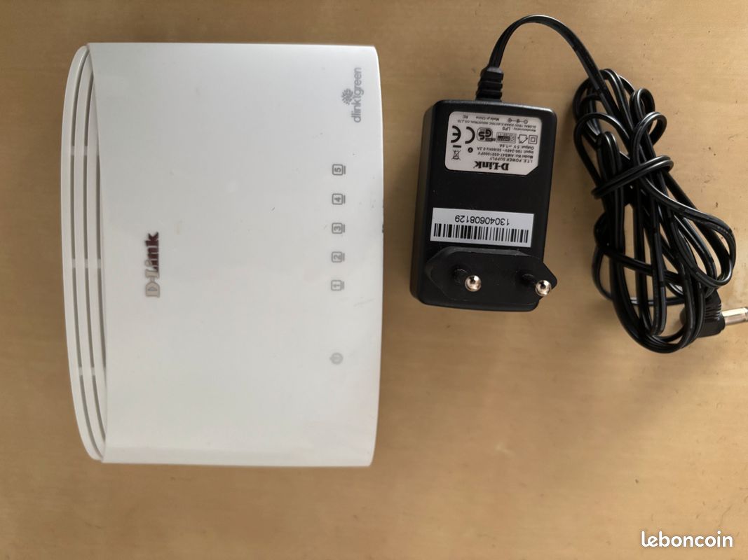 Switch Gigabit 5 port D-Link DGS-1005D - Accessoires informatique