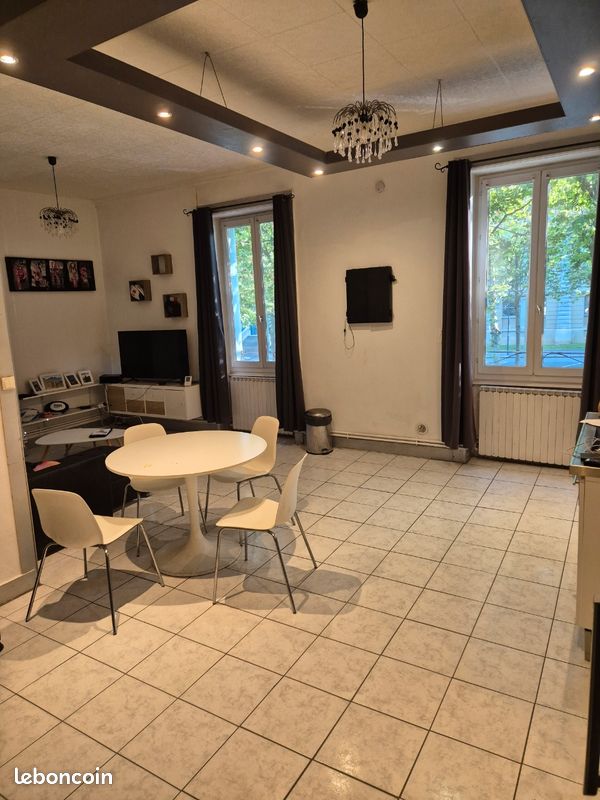 Appartement 3 pièces 62 m² · à Saint-Étienne · 62 m² · 720 €