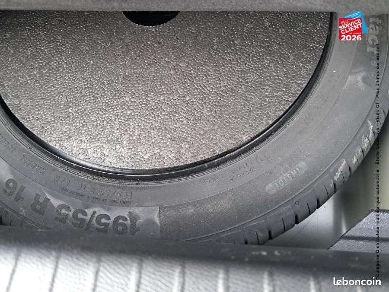 Peugeot 208 1.2 PureTech 100ch S&S Allure (image 29)