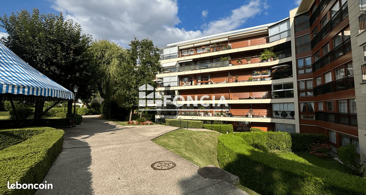 Appartement 1 pièce 28 m² · à Le Chesnay-Rocquencourt · 28 m² · 699 €/mois