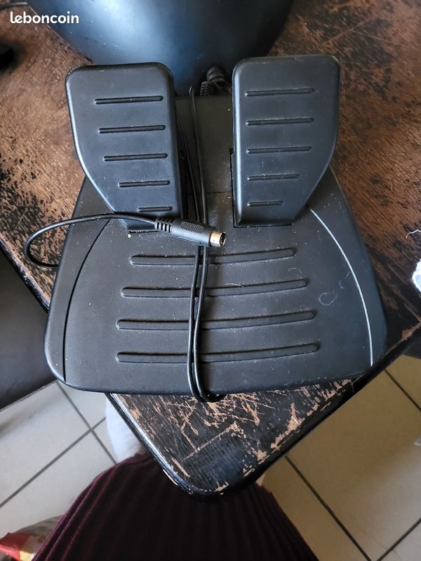 Thrustmaster volant challenge r.w black (image 3)