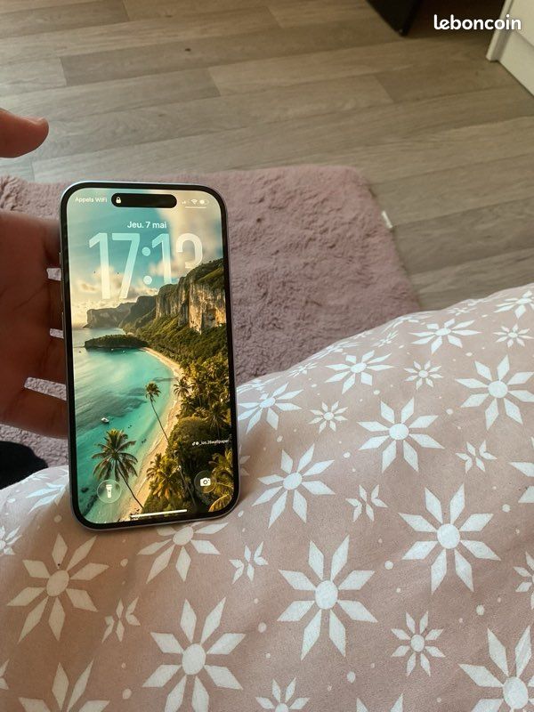IPhone 15 (image 1)