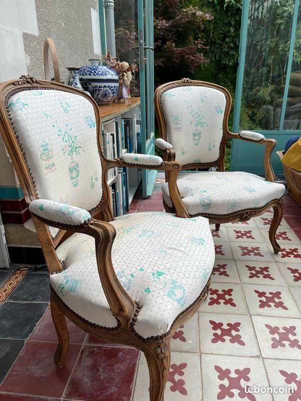 Paire de fauteuils cabriolets (image 1)
