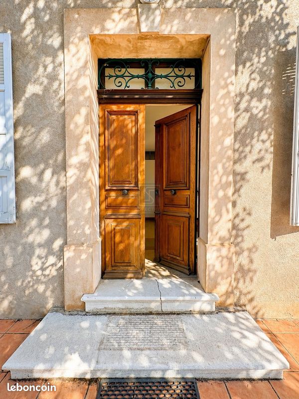 Maison 10 pièces 203 m² · à Les Arcs · 203 m² · 360 000 €