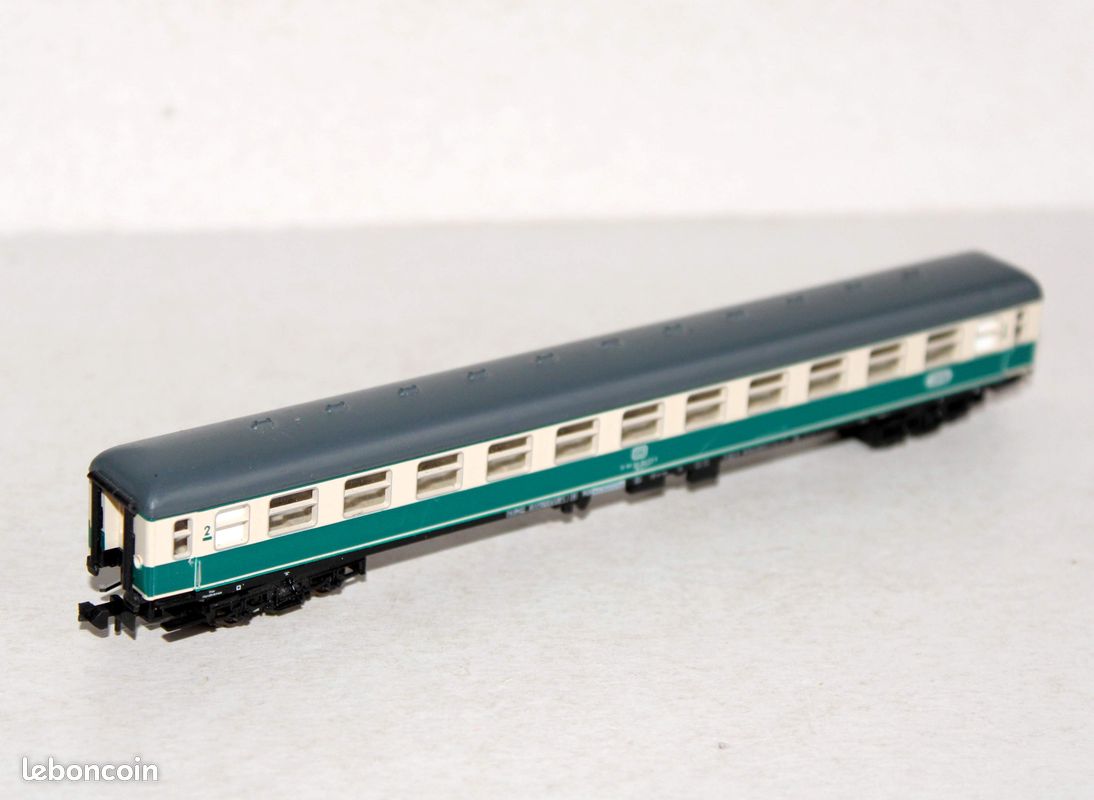 Minitrix 11608-4 1:160 – Voiture Voyageurs DB Intercity 2e Classe Bpmz 080-4