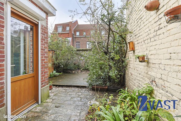 Maison 6 pièces 121 m² — 6