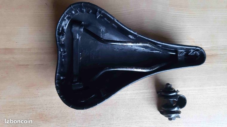 Selle de vélo noire CIONLLI occasion pour vélo de route/cross