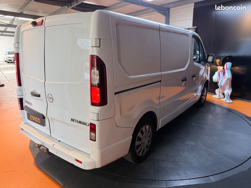 Opel vivaro vu fourgon 1.6 cdti bi-turbo 125 l1h1 ecoflex pack plus clim start-stop / gps / camera / mains-libre (image 20)