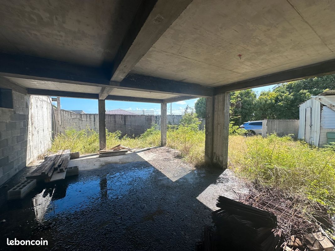 Terrain 594 m² + gros œuvre béton – Saint-François Blonval – 230 000 · 230 000 €