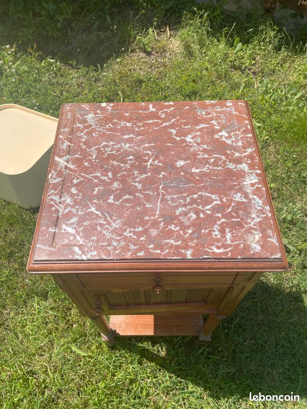 Table de chevet dessus marbre (image 2)
