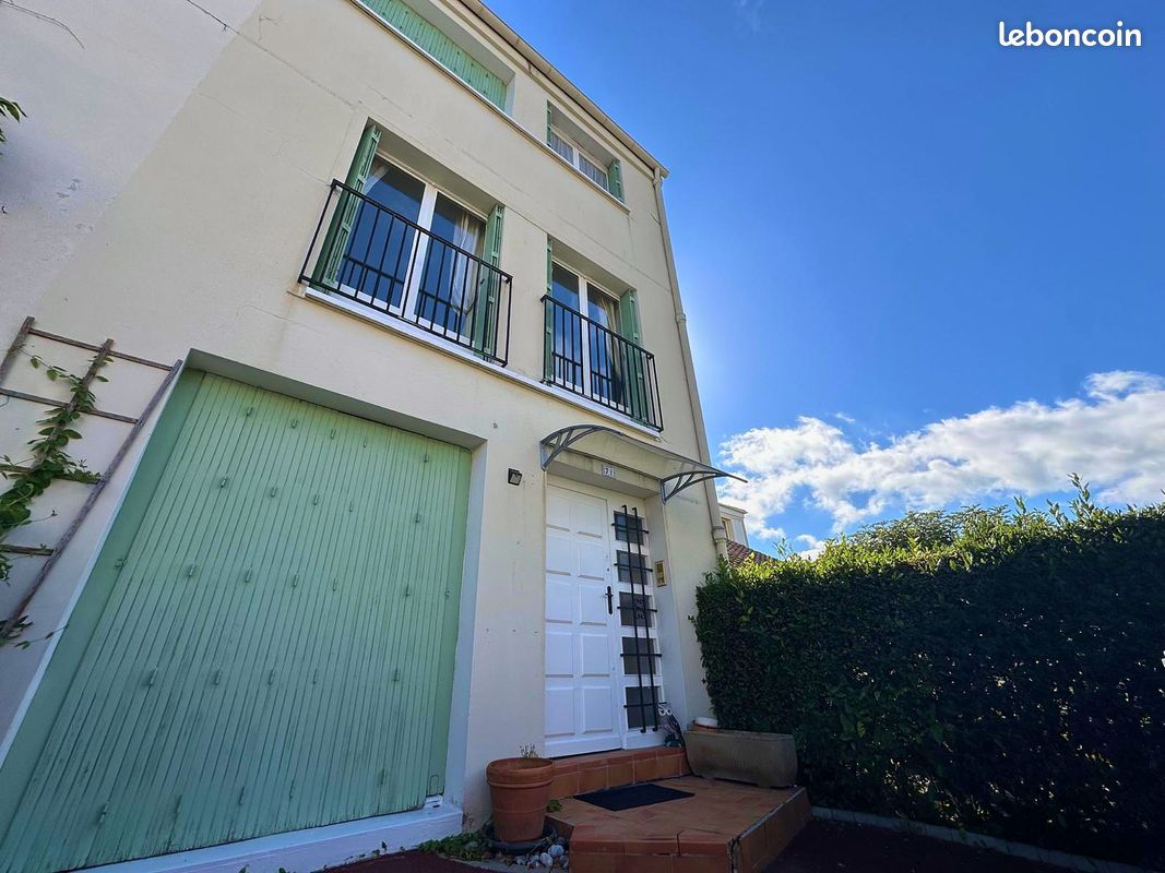 Maison 4 pièces 95 m² · à Villepreux · 95 m² · 1 450 €/mois