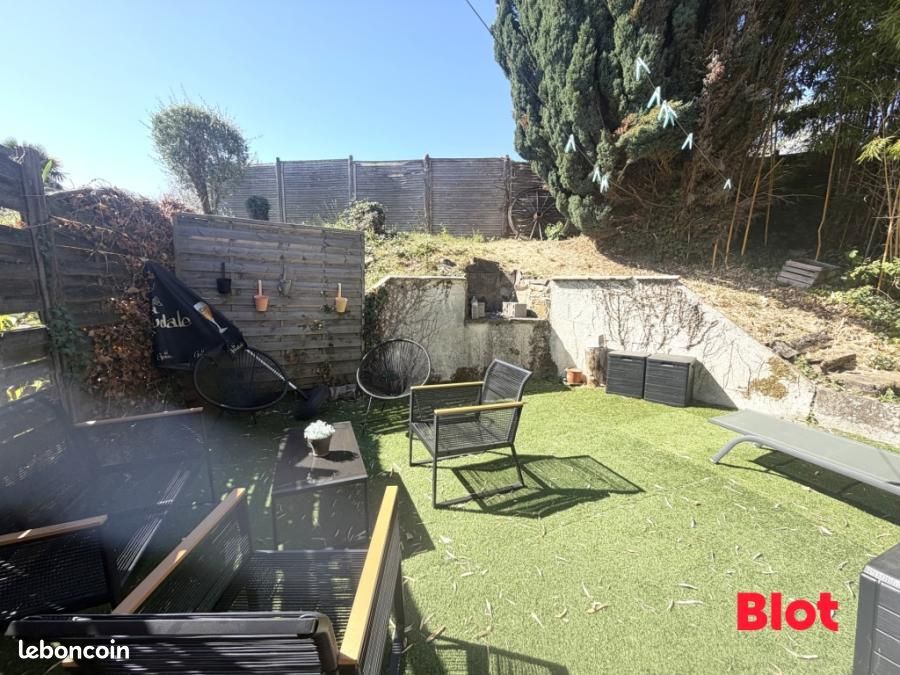 Maison 3 pièces 83 m² · à Lécousse · 83 m² · 875 €/mois